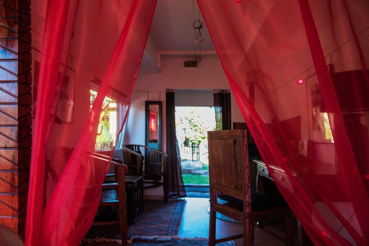 Crazy Lounge Bnb ไอเกิล ภายนอก รูปภาพ